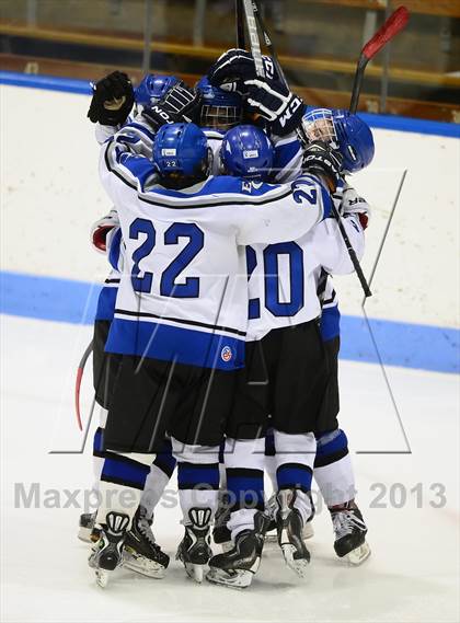 Thumbnail 2 in Brookfield/Bethel/Danbury vs. East Catholic (CIAC Division II Semifinal) photogallery.