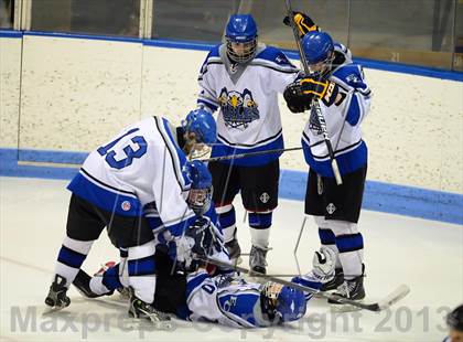 Thumbnail 3 in Brookfield/Bethel/Danbury vs. East Catholic (CIAC Division II Semifinal) photogallery.