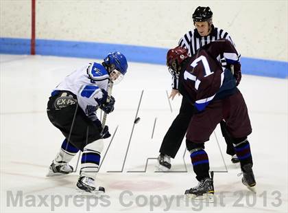 Thumbnail 2 in Brookfield/Bethel/Danbury vs. East Catholic (CIAC Division II Semifinal) photogallery.