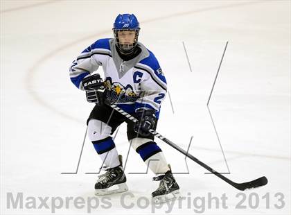 Thumbnail 3 in Brookfield/Bethel/Danbury vs. East Catholic (CIAC Division II Semifinal) photogallery.