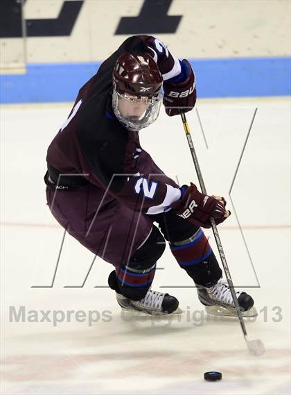 Thumbnail 3 in Brookfield/Bethel/Danbury vs. East Catholic (CIAC Division II Semifinal) photogallery.