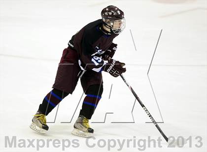 Thumbnail 3 in Brookfield/Bethel/Danbury vs. East Catholic (CIAC Division II Semifinal) photogallery.