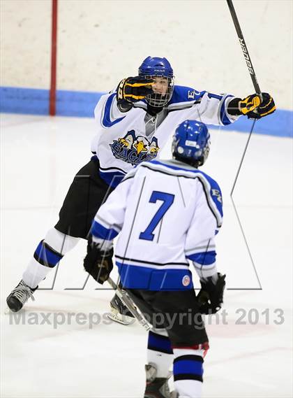 Thumbnail 1 in Brookfield/Bethel/Danbury vs. East Catholic (CIAC Division II Semifinal) photogallery.