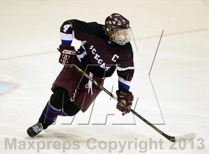 Thumbnail 2 in Brookfield/Bethel/Danbury vs. East Catholic (CIAC Division II Semifinal) photogallery.