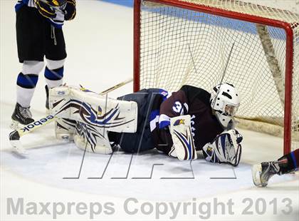 Thumbnail 3 in Brookfield/Bethel/Danbury vs. East Catholic (CIAC Division II Semifinal) photogallery.