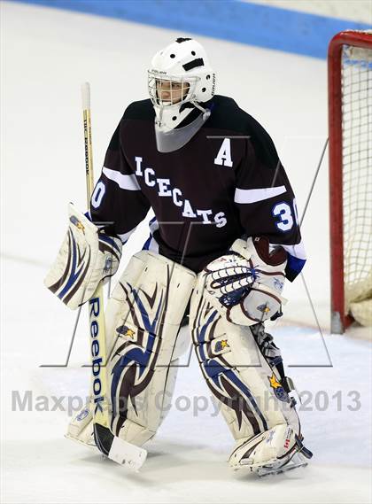 Thumbnail 2 in Brookfield/Bethel/Danbury vs. East Catholic (CIAC Division II Semifinal) photogallery.