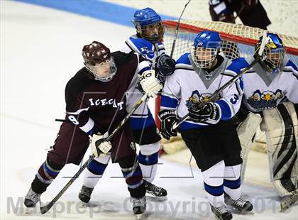 Thumbnail 2 in Brookfield/Bethel/Danbury vs. East Catholic (CIAC Division II Semifinal) photogallery.