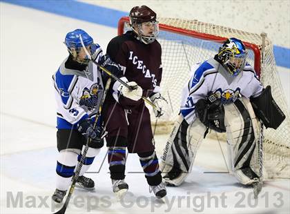 Thumbnail 1 in Brookfield/Bethel/Danbury vs. East Catholic (CIAC Division II Semifinal) photogallery.