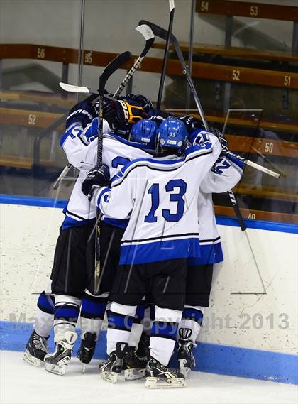 Thumbnail 2 in Brookfield/Bethel/Danbury vs. East Catholic (CIAC Division II Semifinal) photogallery.