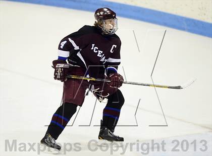 Thumbnail 3 in Brookfield/Bethel/Danbury vs. East Catholic (CIAC Division II Semifinal) photogallery.