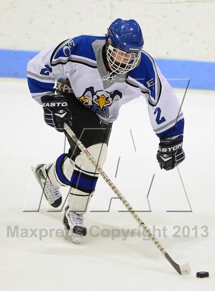 Thumbnail 1 in Brookfield/Bethel/Danbury vs. East Catholic (CIAC Division II Semifinal) photogallery.