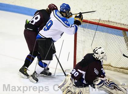 Thumbnail 3 in Brookfield/Bethel/Danbury vs. East Catholic (CIAC Division II Semifinal) photogallery.