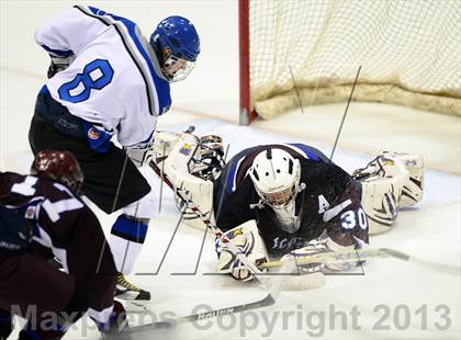 Thumbnail 3 in Brookfield/Bethel/Danbury vs. East Catholic (CIAC Division II Semifinal) photogallery.