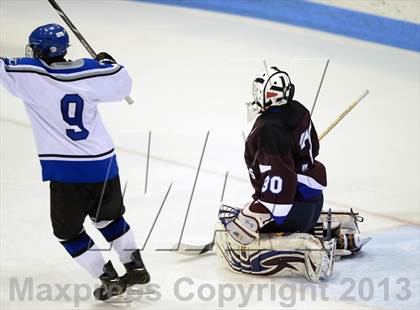 Thumbnail 2 in Brookfield/Bethel/Danbury vs. East Catholic (CIAC Division II Semifinal) photogallery.