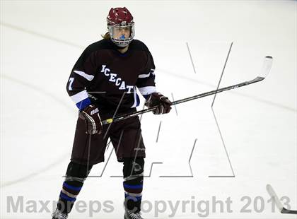 Thumbnail 2 in Brookfield/Bethel/Danbury vs. East Catholic (CIAC Division II Semifinal) photogallery.