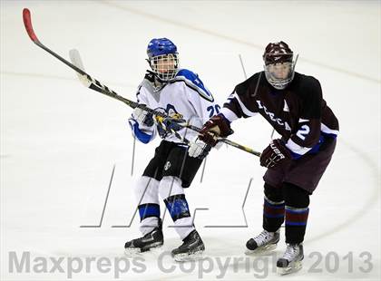 Thumbnail 3 in Brookfield/Bethel/Danbury vs. East Catholic (CIAC Division II Semifinal) photogallery.