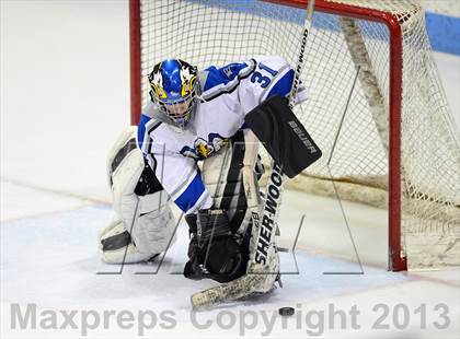 Thumbnail 3 in Brookfield/Bethel/Danbury vs. East Catholic (CIAC Division II Semifinal) photogallery.