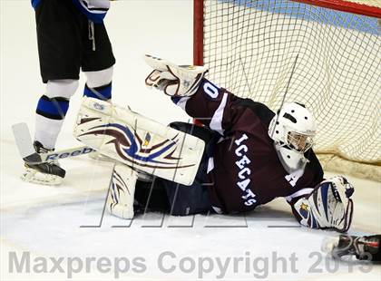 Thumbnail 1 in Brookfield/Bethel/Danbury vs. East Catholic (CIAC Division II Semifinal) photogallery.