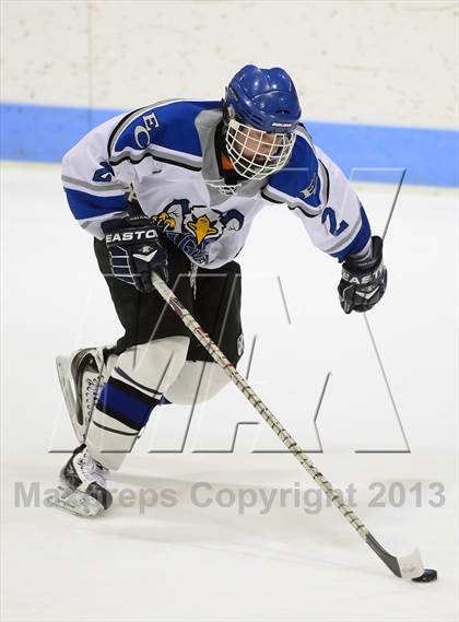 Thumbnail 2 in Brookfield/Bethel/Danbury vs. East Catholic (CIAC Division II Semifinal) photogallery.