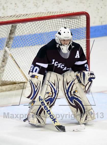 Thumbnail 1 in Brookfield/Bethel/Danbury vs. East Catholic (CIAC Division II Semifinal) photogallery.