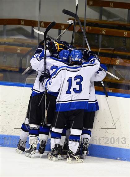 Thumbnail 3 in Brookfield/Bethel/Danbury vs. East Catholic (CIAC Division II Semifinal) photogallery.