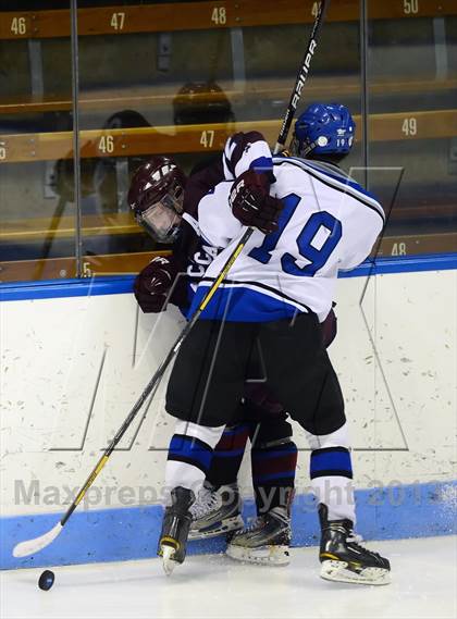 Thumbnail 3 in Brookfield/Bethel/Danbury vs. East Catholic (CIAC Division II Semifinal) photogallery.