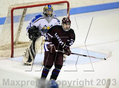 Thumbnail 3 in Brookfield/Bethel/Danbury vs. East Catholic (CIAC Division II Semifinal) photogallery.
