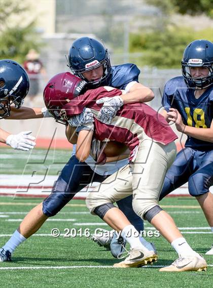 Thumbnail 3 in Whitney vs Oak Ridge scrimmage photogallery.