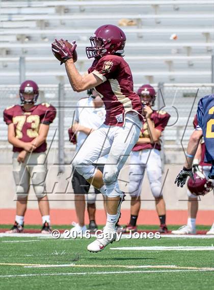 Thumbnail 3 in Whitney vs Oak Ridge scrimmage photogallery.