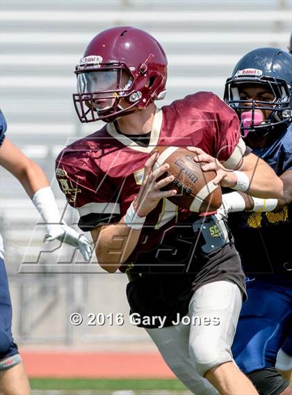 Thumbnail 1 in Whitney vs Oak Ridge scrimmage photogallery.