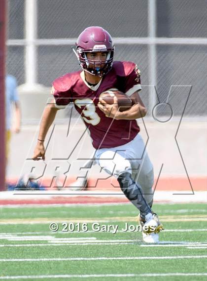 Thumbnail 3 in Whitney vs Oak Ridge scrimmage photogallery.
