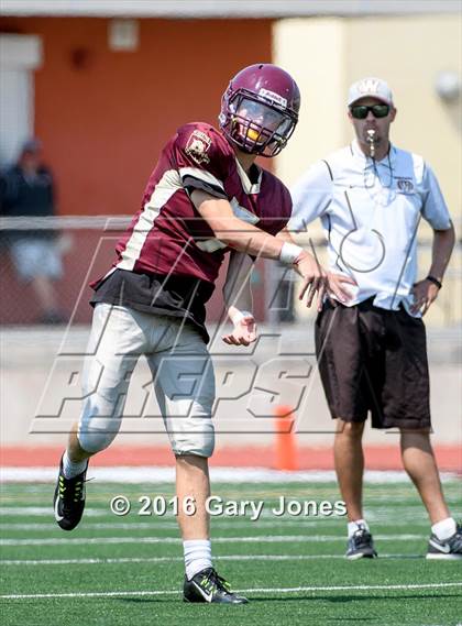 Thumbnail 2 in Whitney vs Oak Ridge scrimmage photogallery.