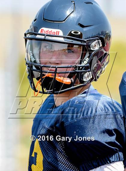 Thumbnail 1 in Whitney vs Oak Ridge scrimmage photogallery.