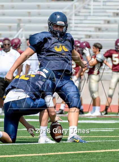 Thumbnail 1 in Whitney vs Oak Ridge scrimmage photogallery.