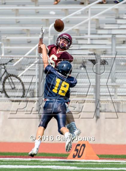 Thumbnail 2 in Whitney vs Oak Ridge scrimmage photogallery.