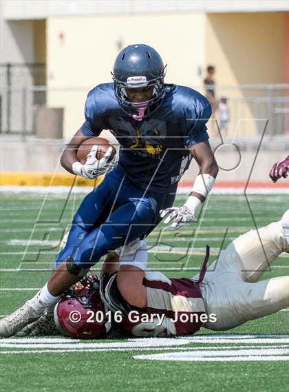 Thumbnail 2 in Whitney vs Oak Ridge scrimmage photogallery.