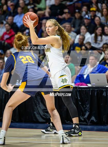 Thumbnail 3 in Holy Cross vs. Simsbury (CIAC L Final) photogallery.