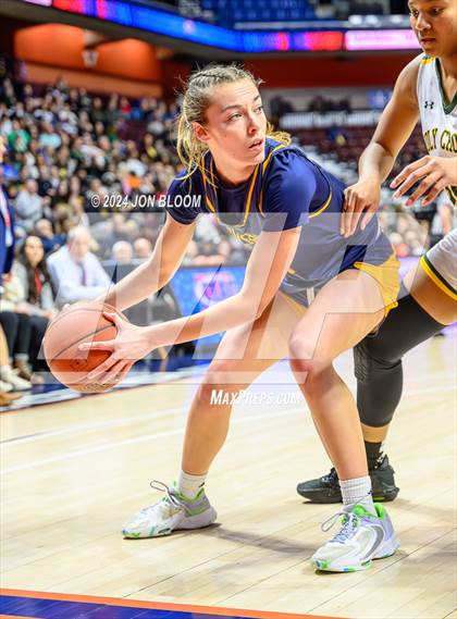 Thumbnail 3 in Holy Cross vs. Simsbury (CIAC L Final) photogallery.