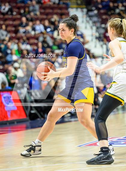 Thumbnail 3 in Holy Cross vs. Simsbury (CIAC L Final) photogallery.