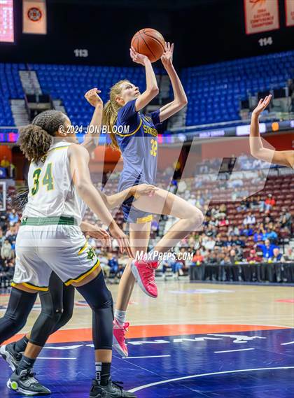 Thumbnail 2 in Holy Cross vs. Simsbury (CIAC L Final) photogallery.