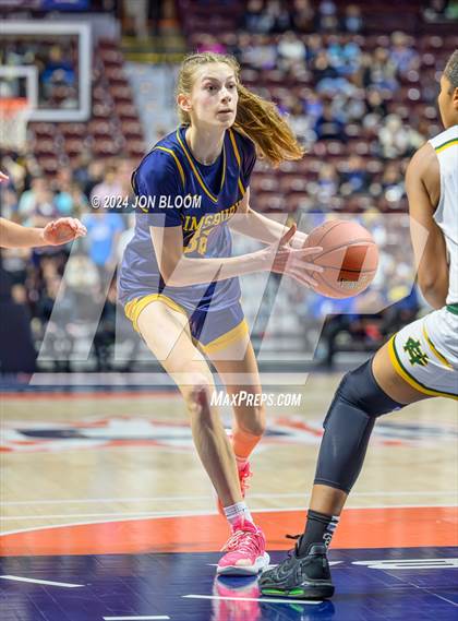 Thumbnail 2 in Holy Cross vs. Simsbury (CIAC L Final) photogallery.