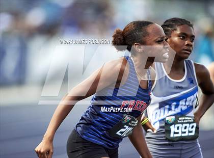 Thumbnail 2 in FHSAA 3A Finals (1600 Meters) photogallery.