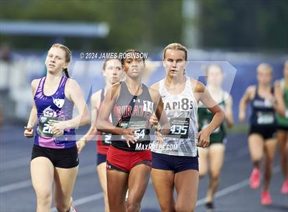 Thumbnail 3 in FHSAA 3A Finals (1600 Meters) photogallery.