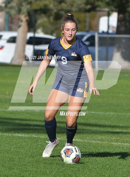 Thumbnail 1 in Boulder City vs. Pahrump Valley (Class 3A Southern Region FINAL) photogallery.