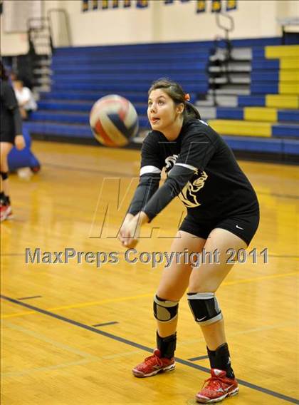 Thumbnail 3 in Thurston @ Marist photogallery.