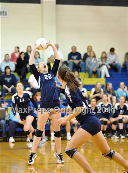 Thumbnail 3 in Thurston @ Marist photogallery.