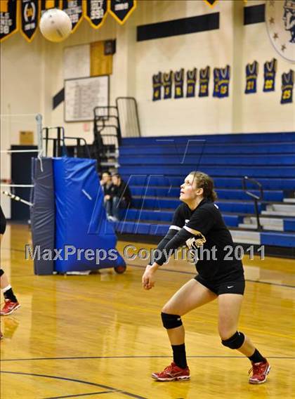 Thumbnail 2 in Thurston @ Marist photogallery.