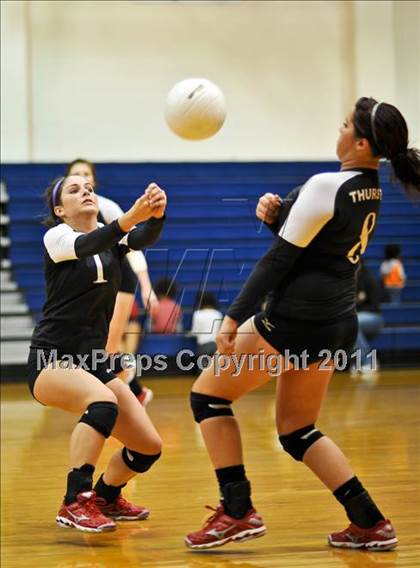 Thumbnail 1 in Thurston @ Marist photogallery.