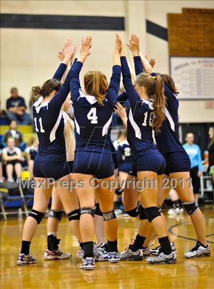 Thumbnail 3 in Thurston @ Marist photogallery.