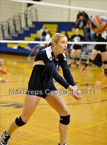 Thumbnail 2 in Thurston @ Marist photogallery.